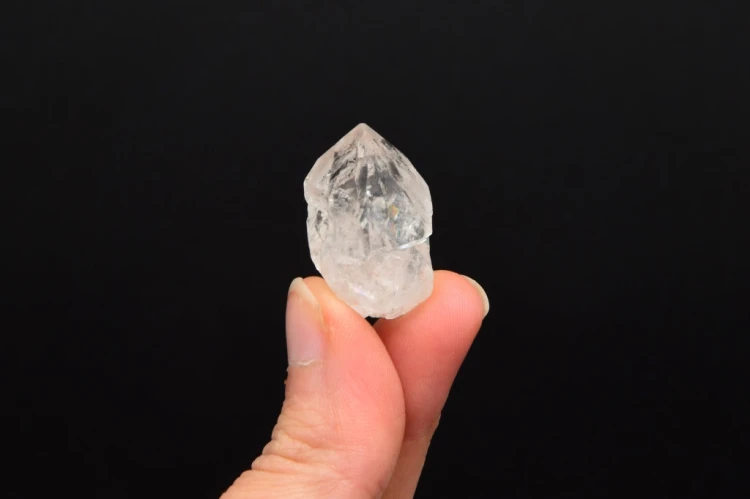 * KWARC W STYLU HERKIMER MAROKO PIĘKNY KRYSZTAŁ Z TĘCZĄ W RAMCE 3D NR 6 *
