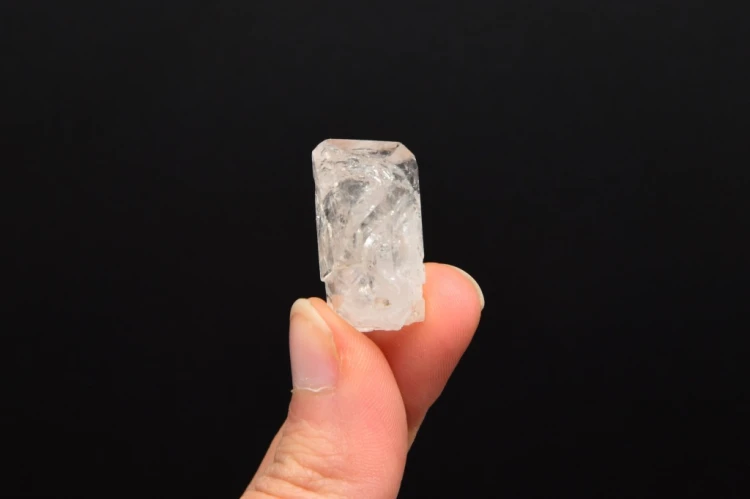 * KWARC W STYLU HERKIMER MAROKO PIĘKNY KRYSZTAŁ Z TĘCZĄ W RAMCE 3D NR 6 *