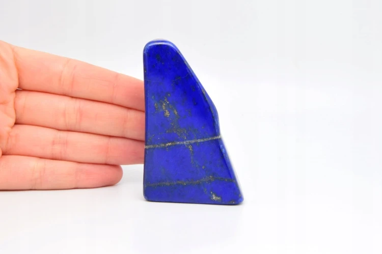* LAPIS LAZULI AFGANISTAN ZJAWISKOWY OKAZ Z DROBINAMI PIRYTU NR 16 *