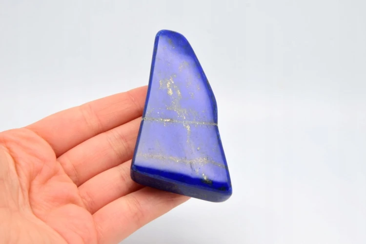* LAPIS LAZULI AFGANISTAN ZJAWISKOWY OKAZ Z DROBINAMI PIRYTU NR 16 *