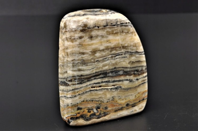 9513e4942b91cc5c141f2ba9ea3fe83a