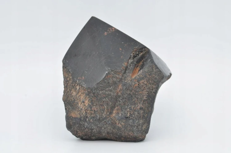 * TURMALIN MADAGASKAR SZPIC ŁADNY NATURALNY MINERAŁ GŁĘBOKA BARWA NR 2 *
