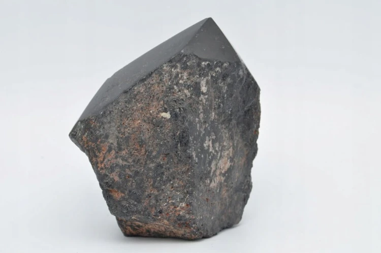 * TURMALIN MADAGASKAR SZPIC ŁADNY NATURALNY MINERAŁ GŁĘBOKA BARWA NR 2 *