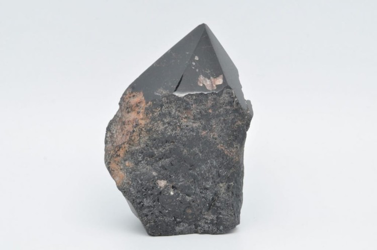 * TURMALIN MADAGASKAR SZPIC DOSKONAŁY KOLOR CZARNY MINERAŁ NR 3 *