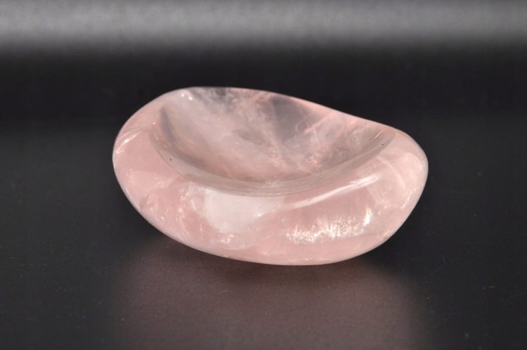 * KWARC RÓŻOWY UROCZA MAŁA MISKA NATURALNY MINERAŁ NR 2 *