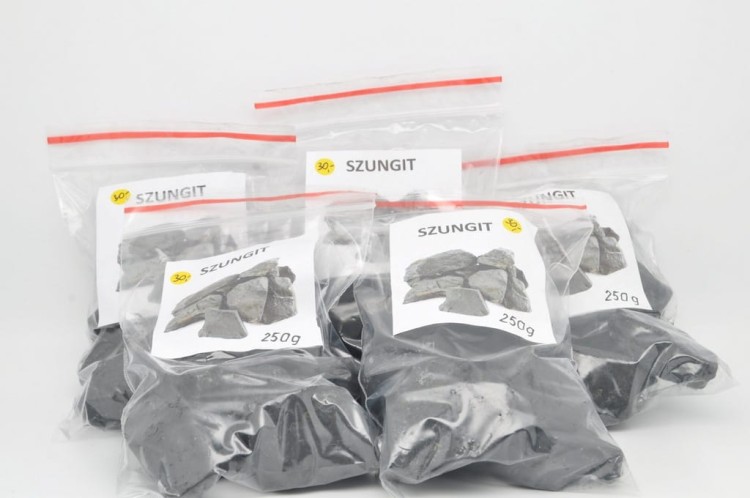 * SZUNGIT ROSJA 250G W WORECZKU RÓŻNEJ WIELKOŚCI MINERAŁY *